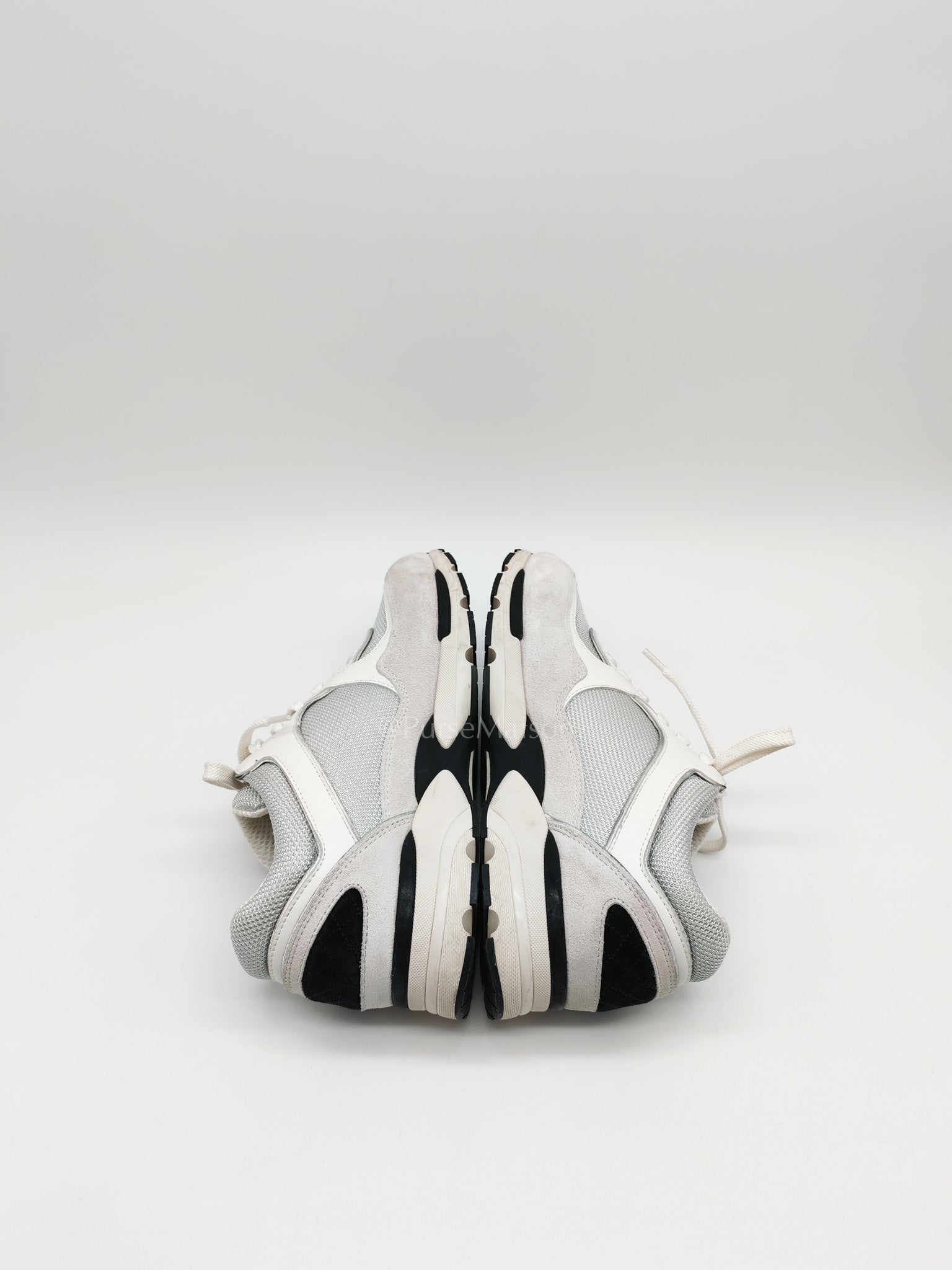 Calfskin Fabric Sneakers in White/Light Gray Size 39 (25cm)