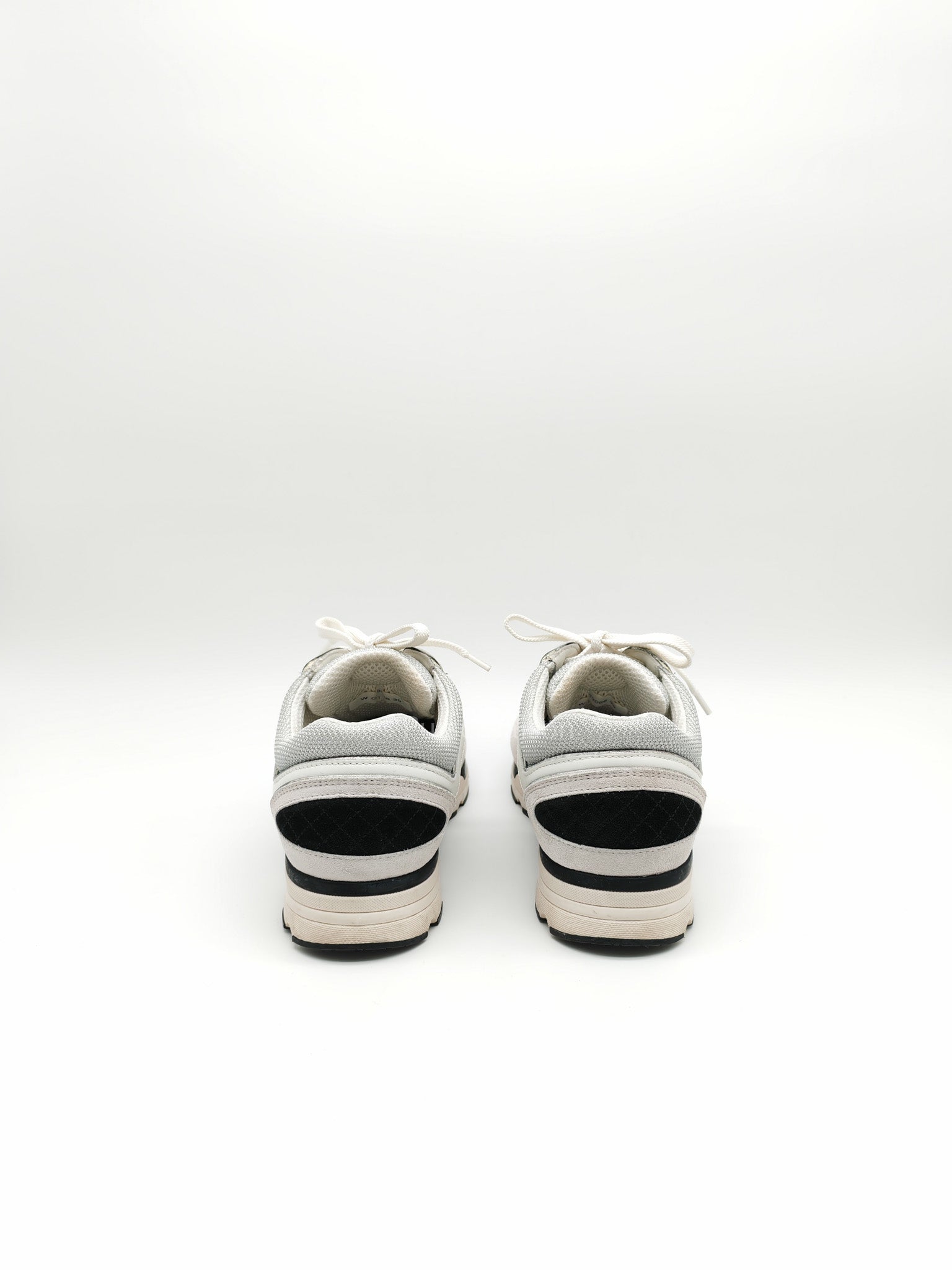 Calfskin Fabric Sneakers in White/Light Gray Size 39 (25cm)