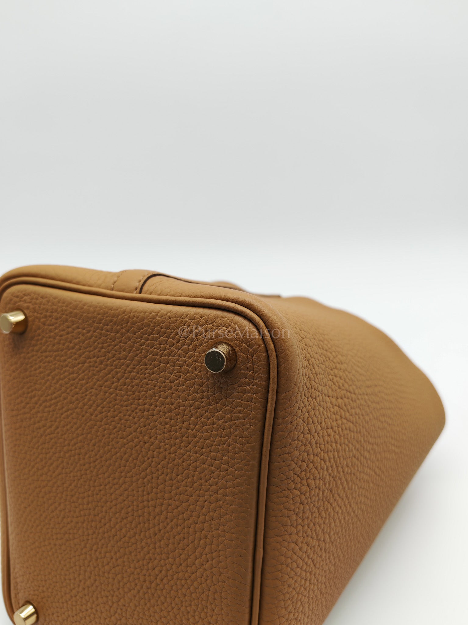 Picotin 18 in Biscuit Taurillon Clemence Leather and Gold Hardware Stamp B(2023)