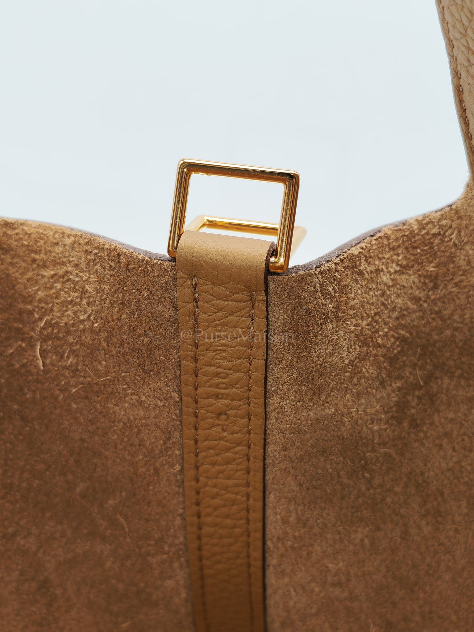 Picotin 18 in Biscuit Taurillon Clemence Leather and Gold Hardware Stamp B(2023)