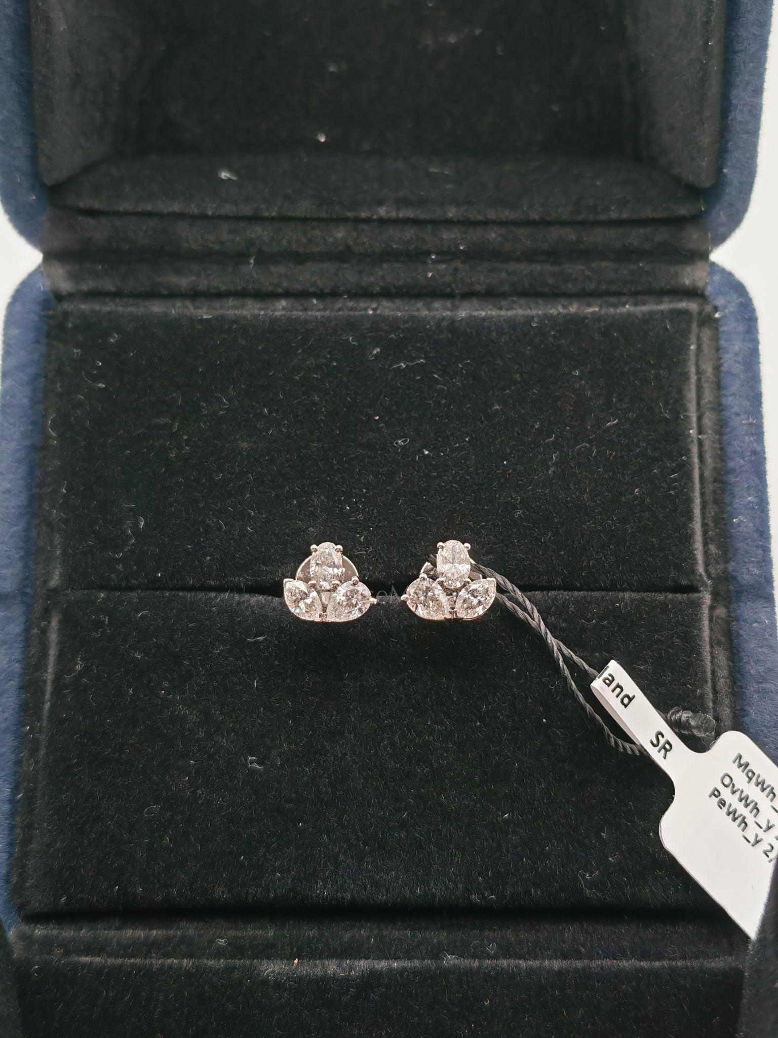 18k 1.6gms 0.81cts VS1 to VVS1 (Clarity) E to H (Color) Natural Diamond White Gold Earrings | Purse Maison Luxury Bags Shop