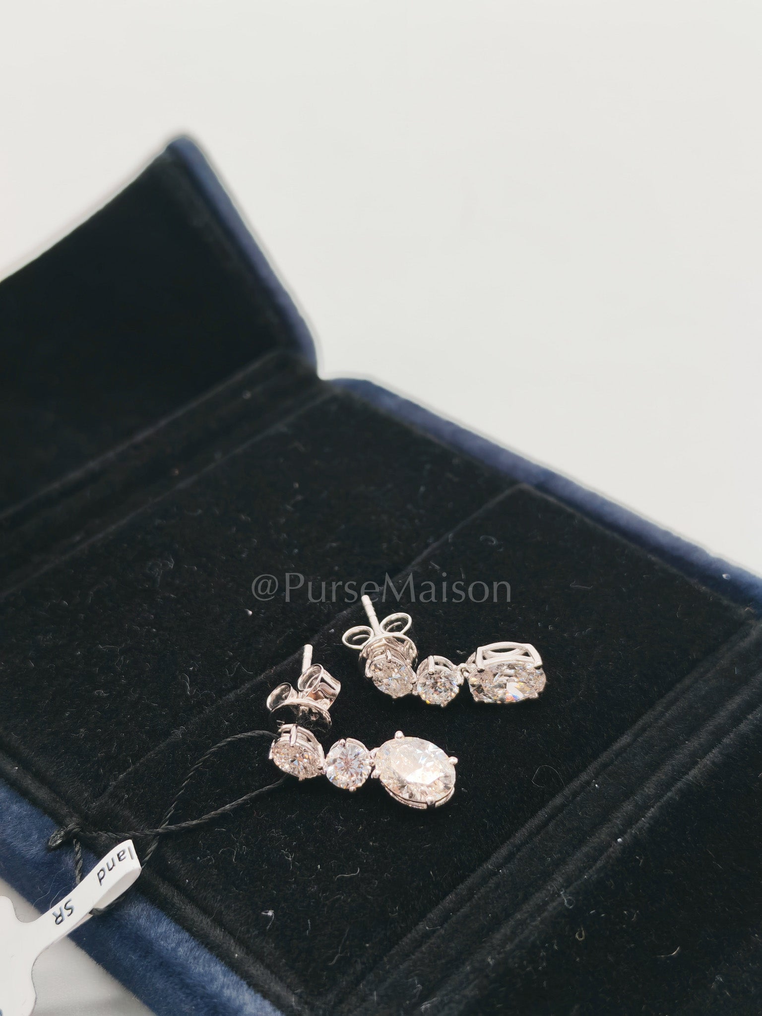 18k 2.37gms 2.17cts VS1 to VVS1 (Clarity) E to H (Color) Natural Diamond White Gold Earrings | Purse Maison Luxury Bags Shop
