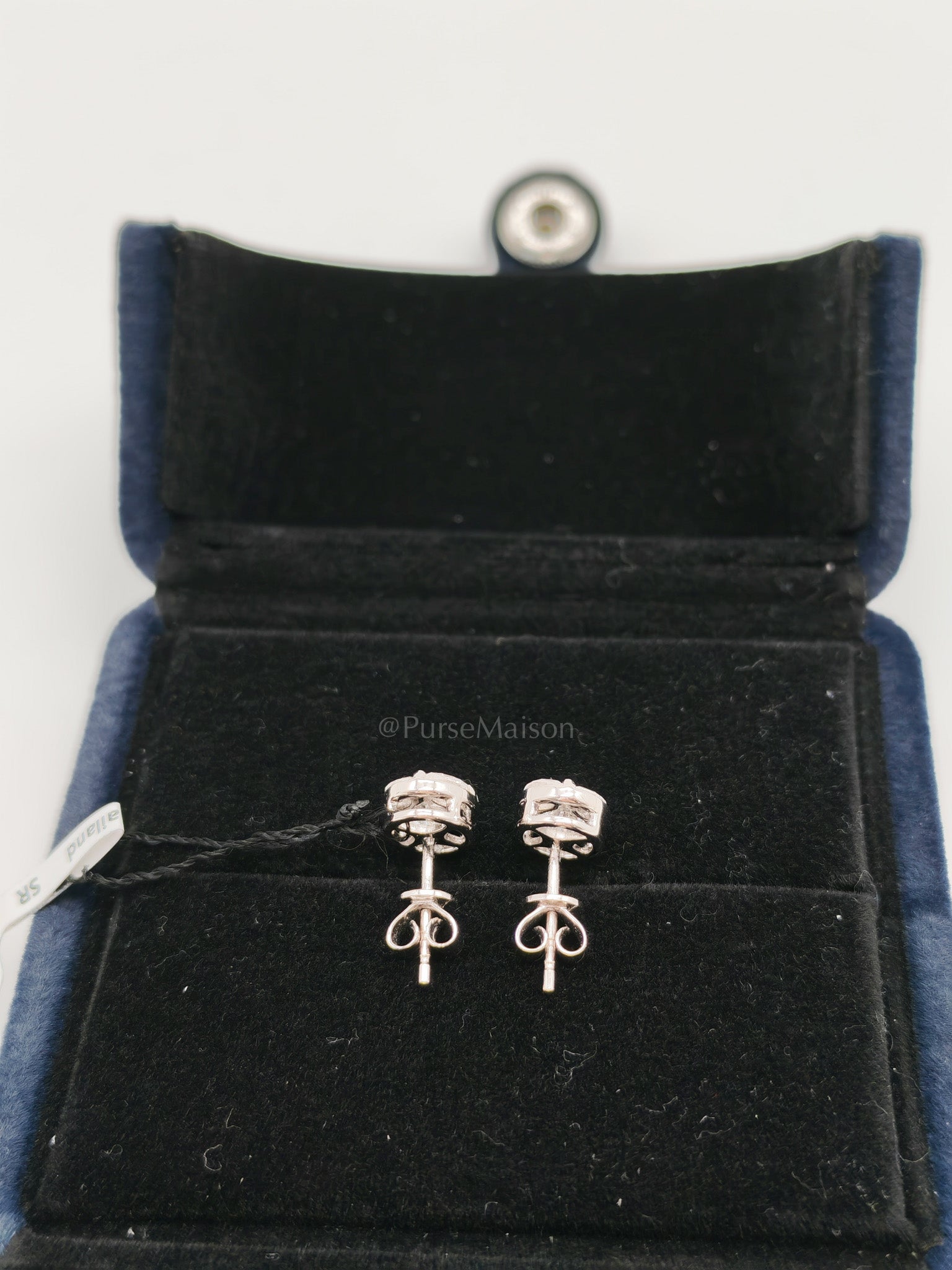 18k 2.46gms 1.22cts VS1 to VVS1 (Clarity) E to H (Color) Natural Diamond White Gold Earrings | Purse Maison Luxury Bags Shop