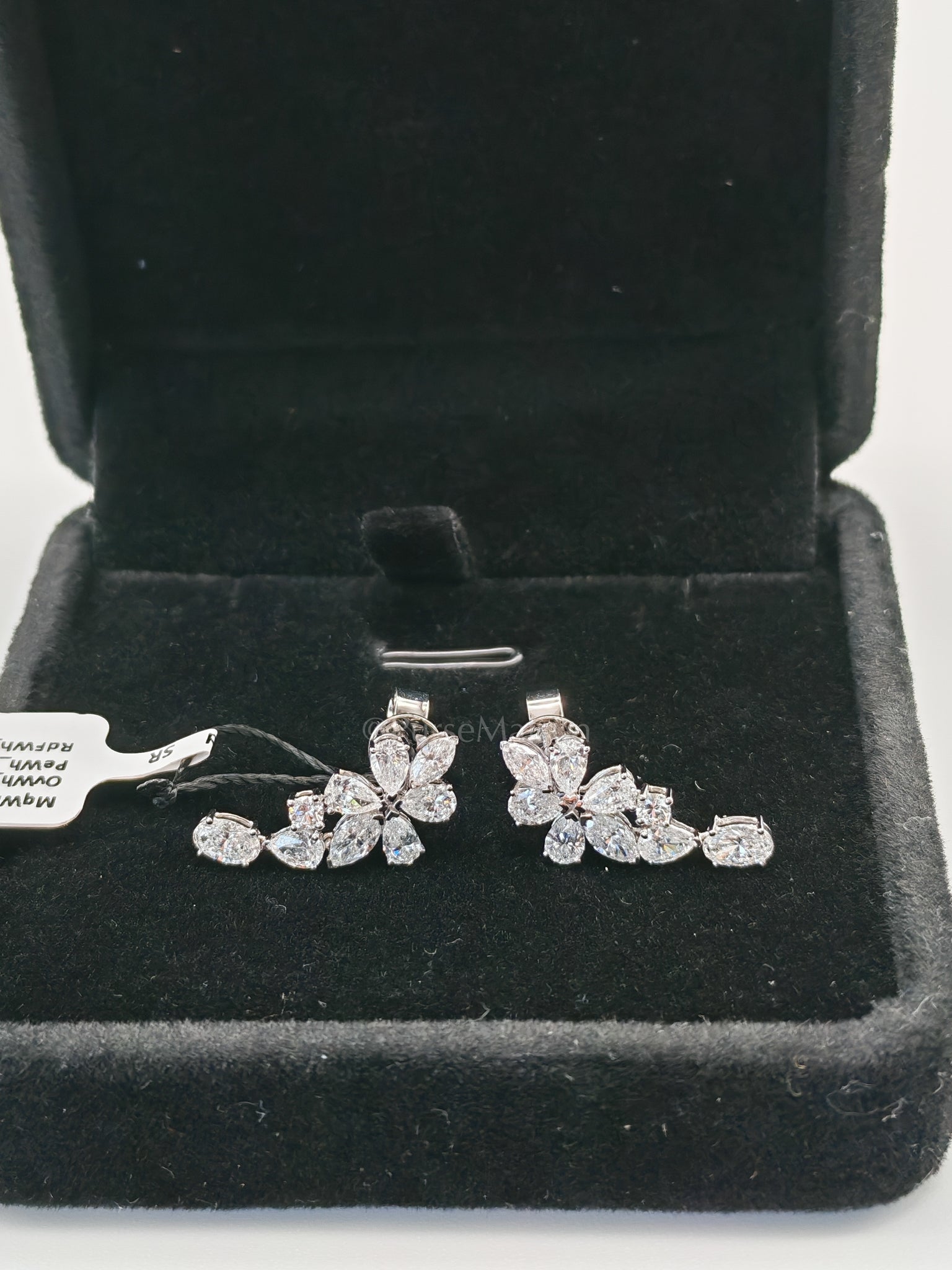 18k 2.63gms 2.2cts. VS1 to VVS1 (Clarity) E to H (Color) Natural Diamond White Gold Earrings | Purse Maison Luxury Bags Shop