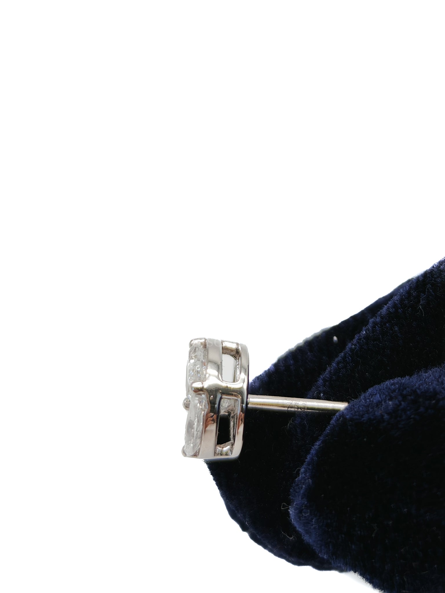18k 2.63gms. 1.76cts Natural Diamond White Gold Earrings | Purse Maison Luxury Bags Shop