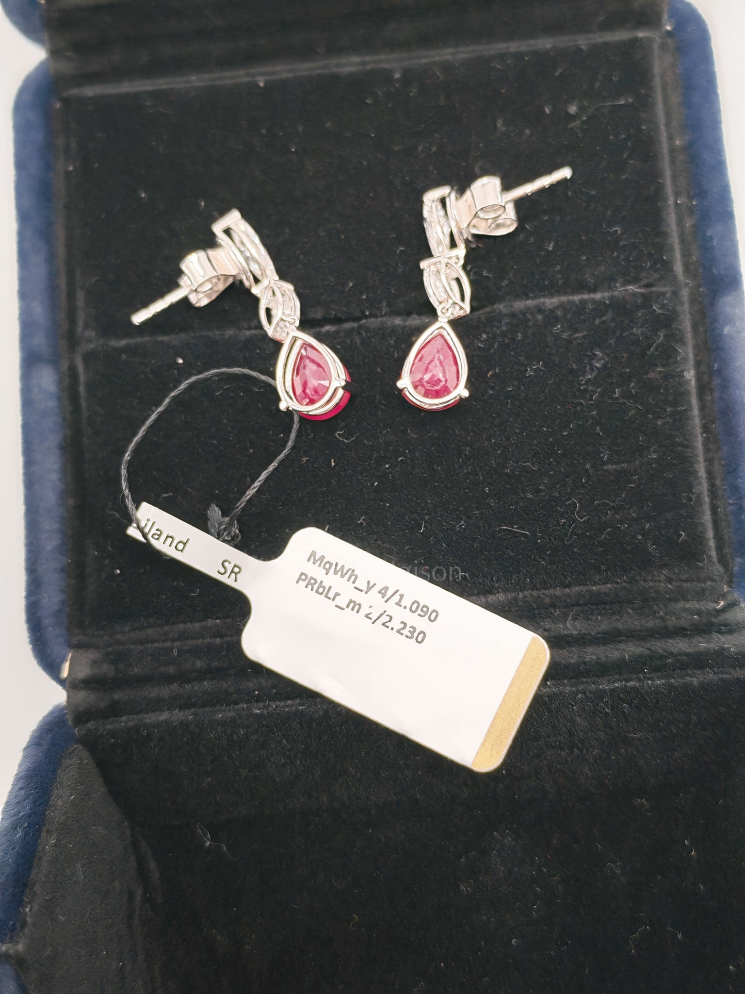 18K 2.67gms. 3.32cts. Natural Diamond White Gold Earrings | Purse Maison Luxury Bags Shop