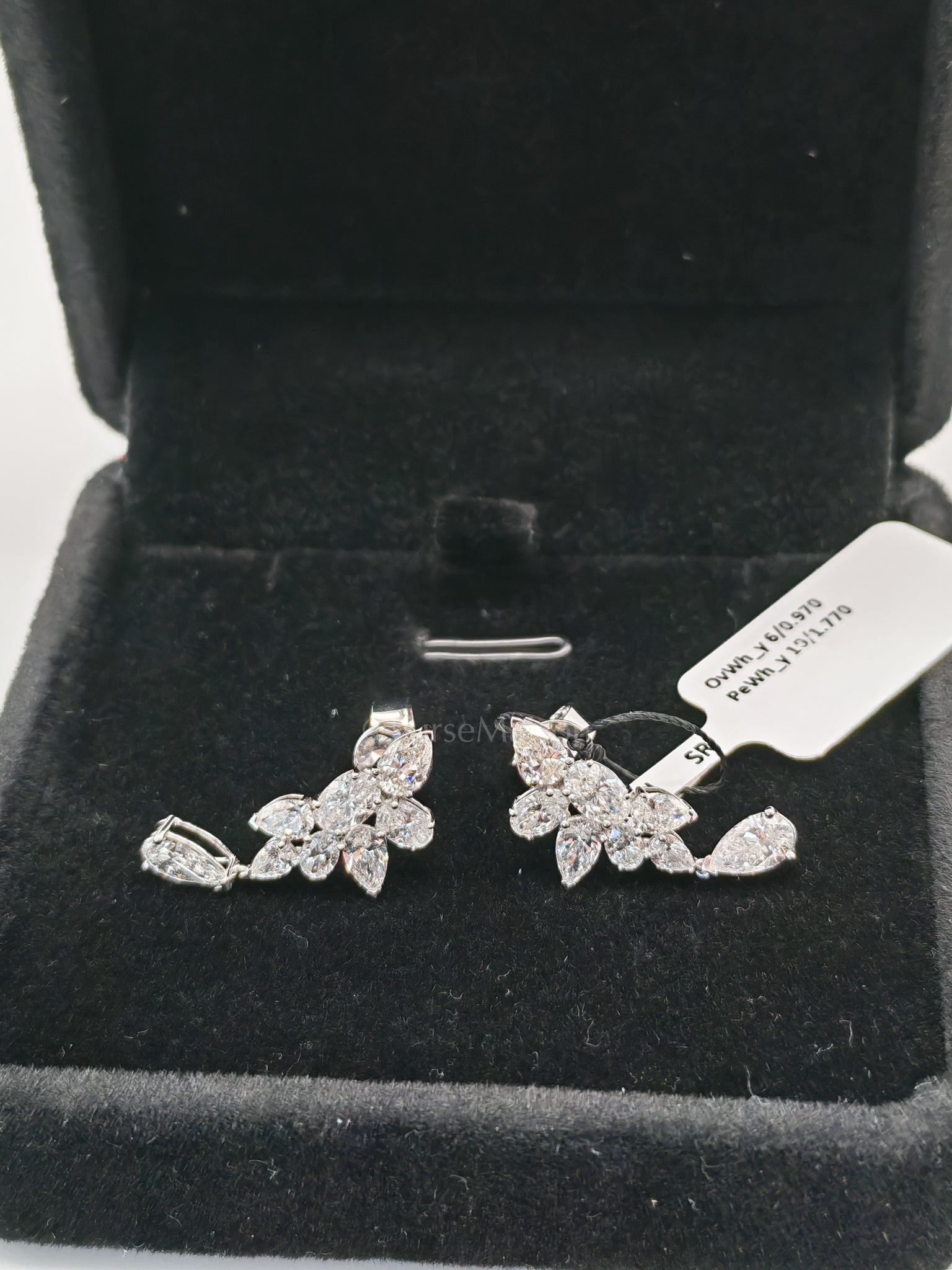 18k 2.76gms. 2.76gms 2.74cts VS1 to VVS1 (Clarity) E to H (Color) Natural Diamond White Gold Earrings | Purse Maison Luxury Bags Shop