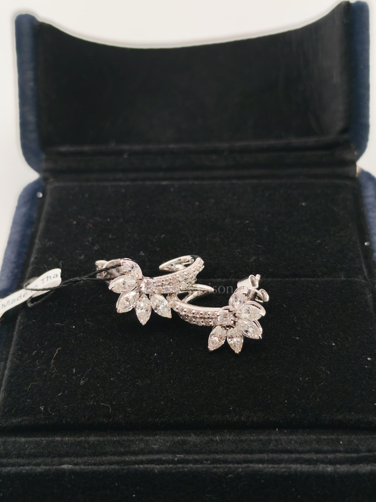 18k 3.42gms. 1.37cts Natural Diamond White Gold Earrings | Purse Maison Luxury Bags Shop