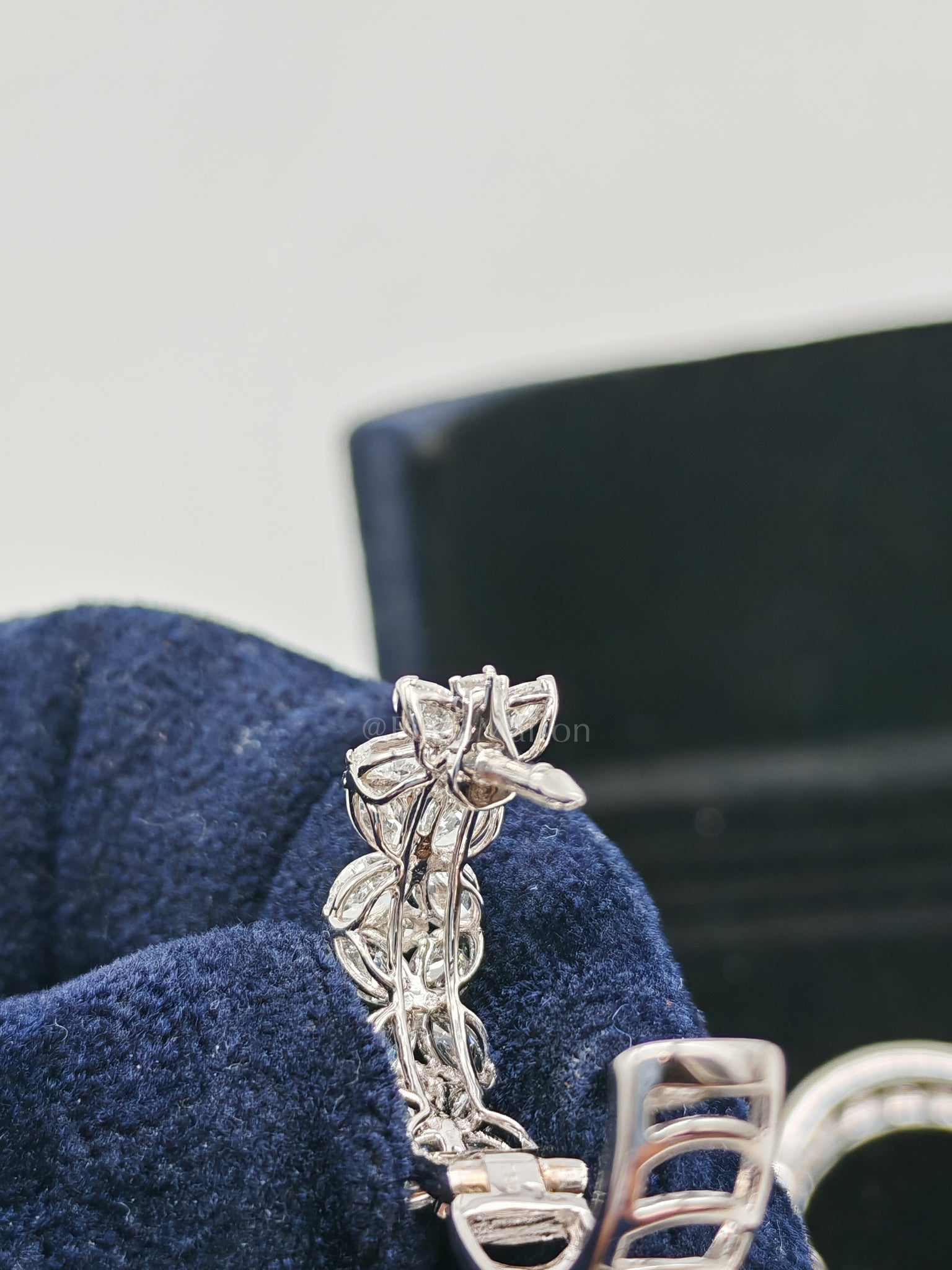 18k 6.04gms 3.39cts Natural Diamond White Gold Earrings | Purse Maison Luxury Bags Shop