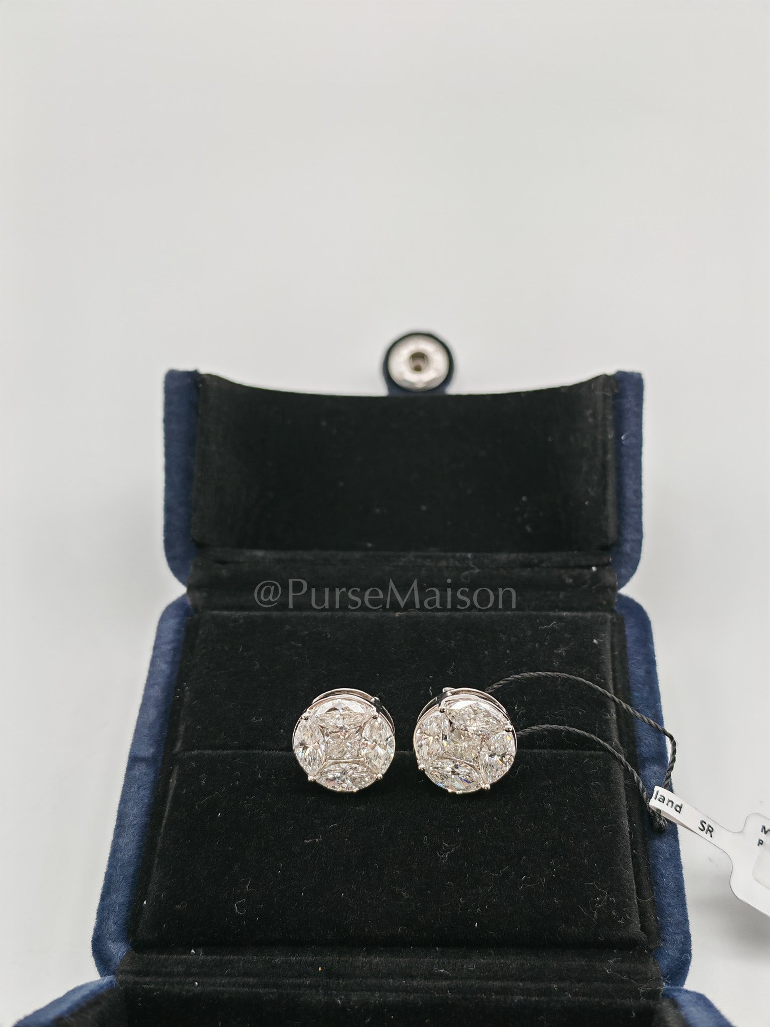 18k 6.42gms. 5.17cts. VS1 to VVS1 (Clarity) E to H (Color) Natural Diamond White Gold Earrings | Purse Maison Luxury Bags Shop