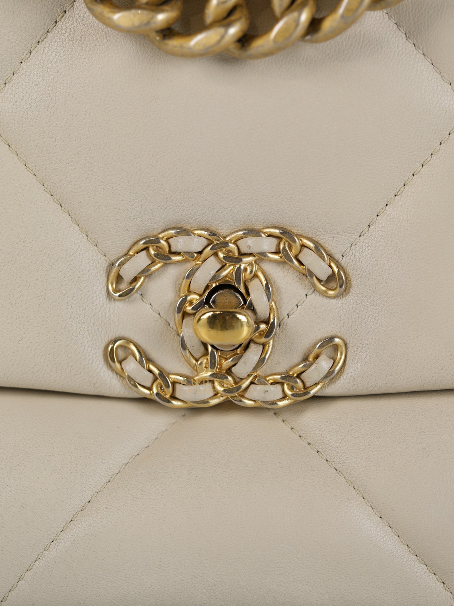 19 Flap Bag Medium in Beige Quilted Lambskin Leather Series 30 | Purse Maison Luxury Bags Shop