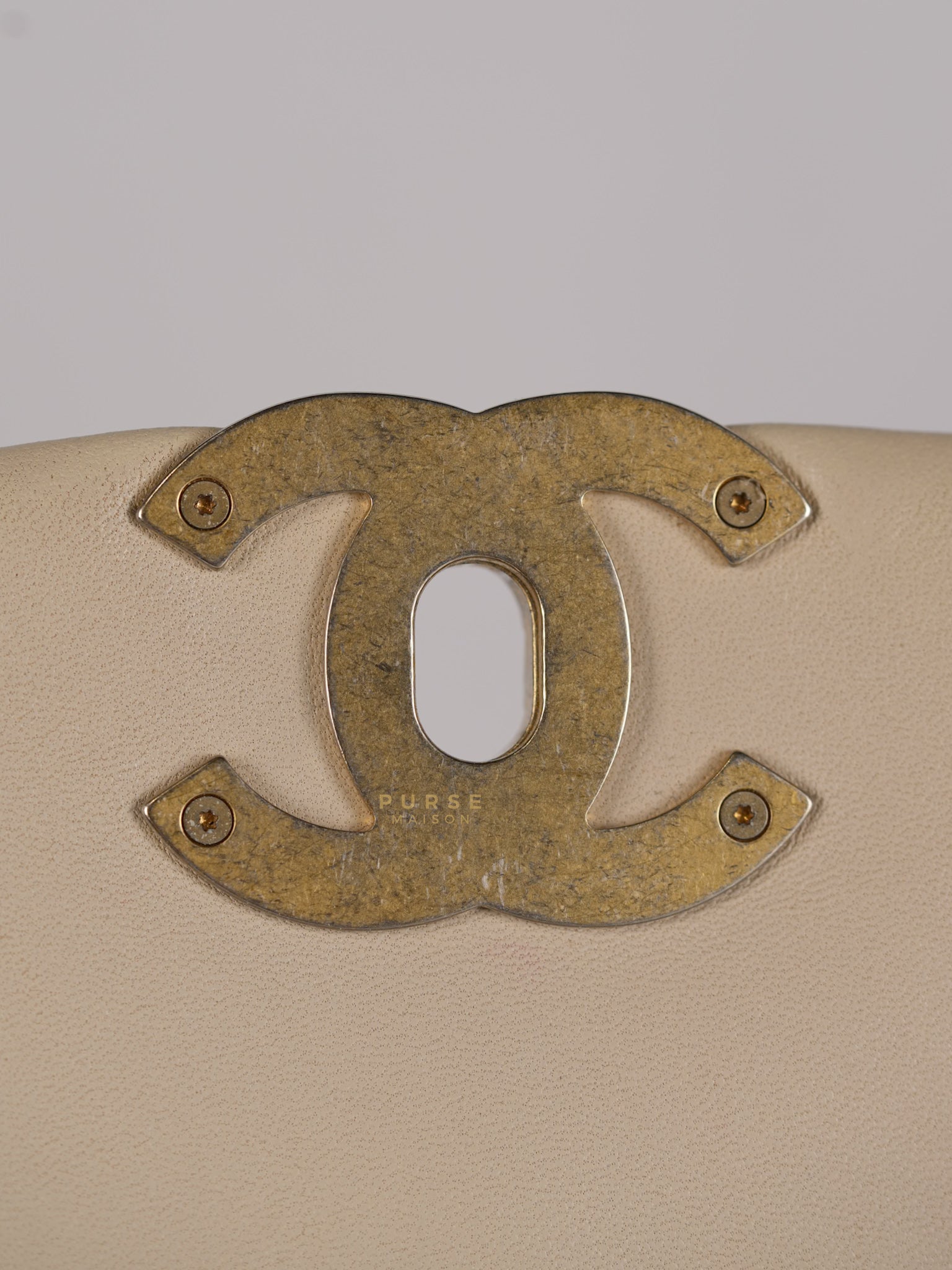 19 Flap Bag Medium in Beige Quilted Lambskin Leather Series 30 | Purse Maison Luxury Bags Shop