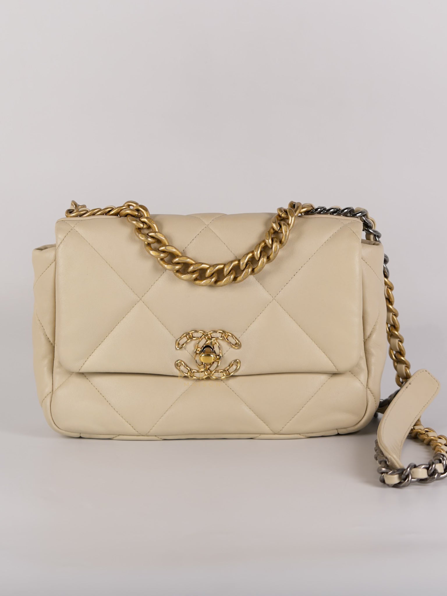 19 Flap Bag Medium in Beige Quilted Lambskin Leather Series 30 | Purse Maison Luxury Bags Shop