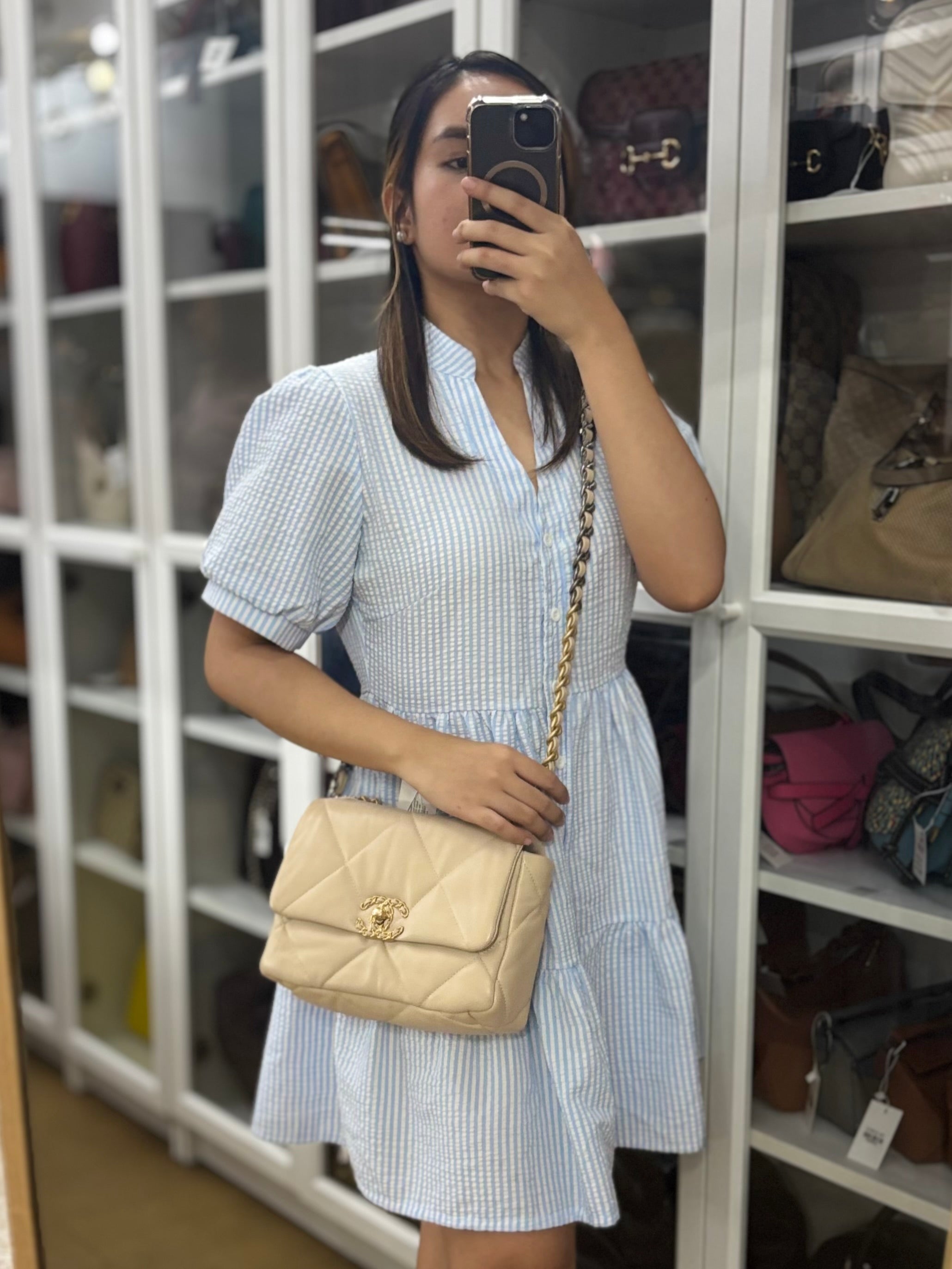 Chanel 19 Small in Beige Quilted Lambskin Leather and Mixed Hardware (Microchip)