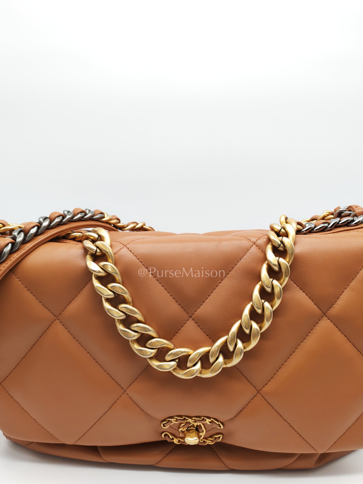 19 Maxi in Caramel Lambskin Leather and Mixed Hardware (Microchip) | Purse Maison Luxury Bags Shop