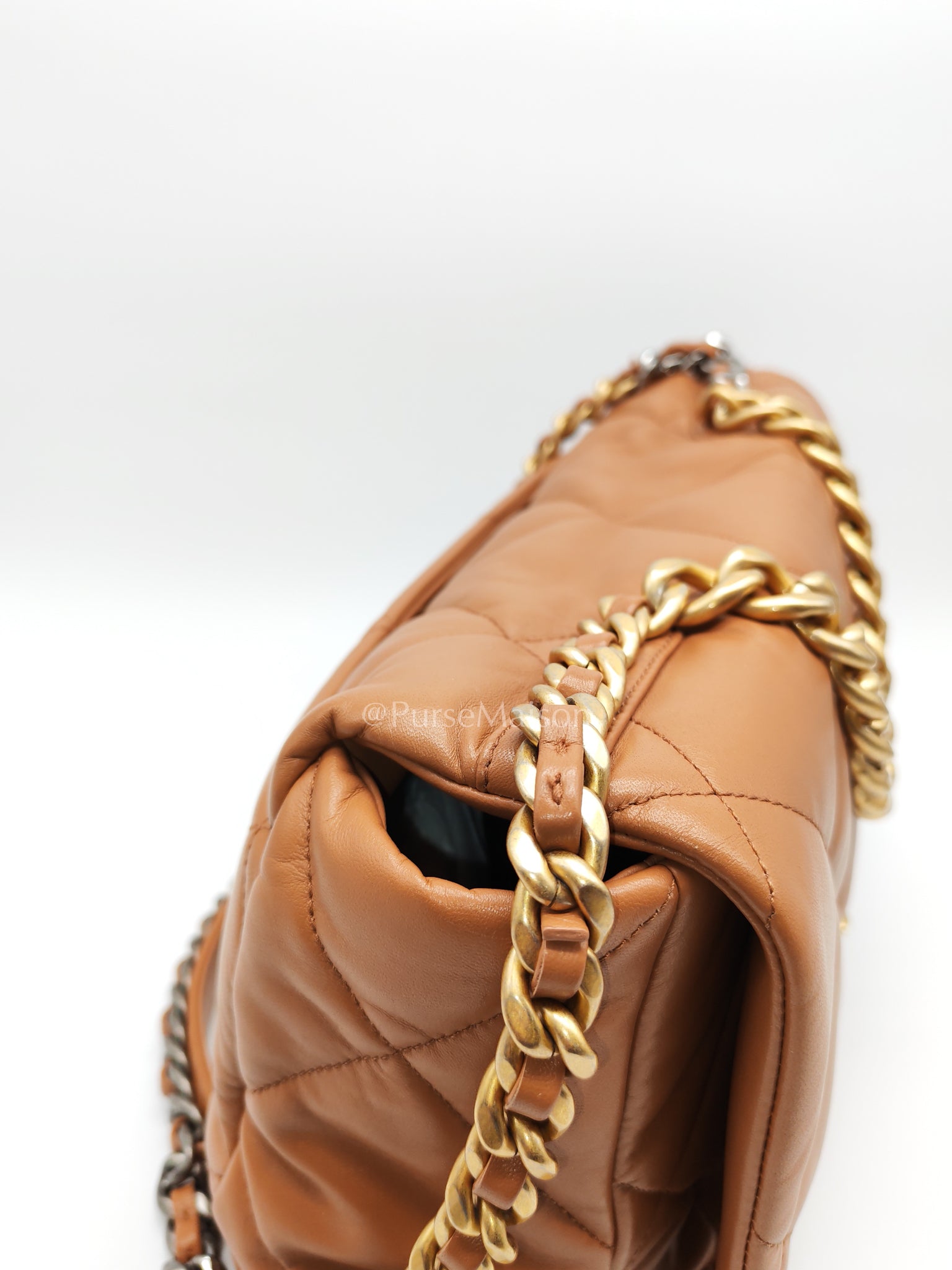 19 Maxi in Caramel Lambskin Leather and Mixed Hardware (Microchip) | Purse Maison Luxury Bags Shop