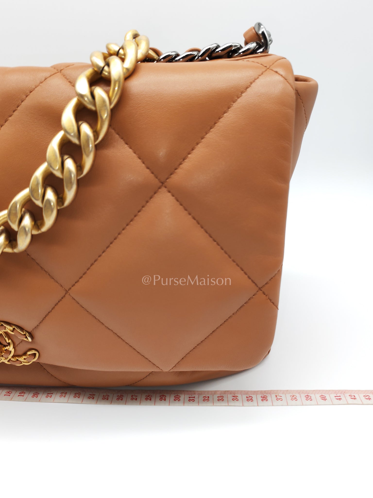 19 Maxi in Caramel Lambskin Leather and Mixed Hardware (Microchip) | Purse Maison Luxury Bags Shop