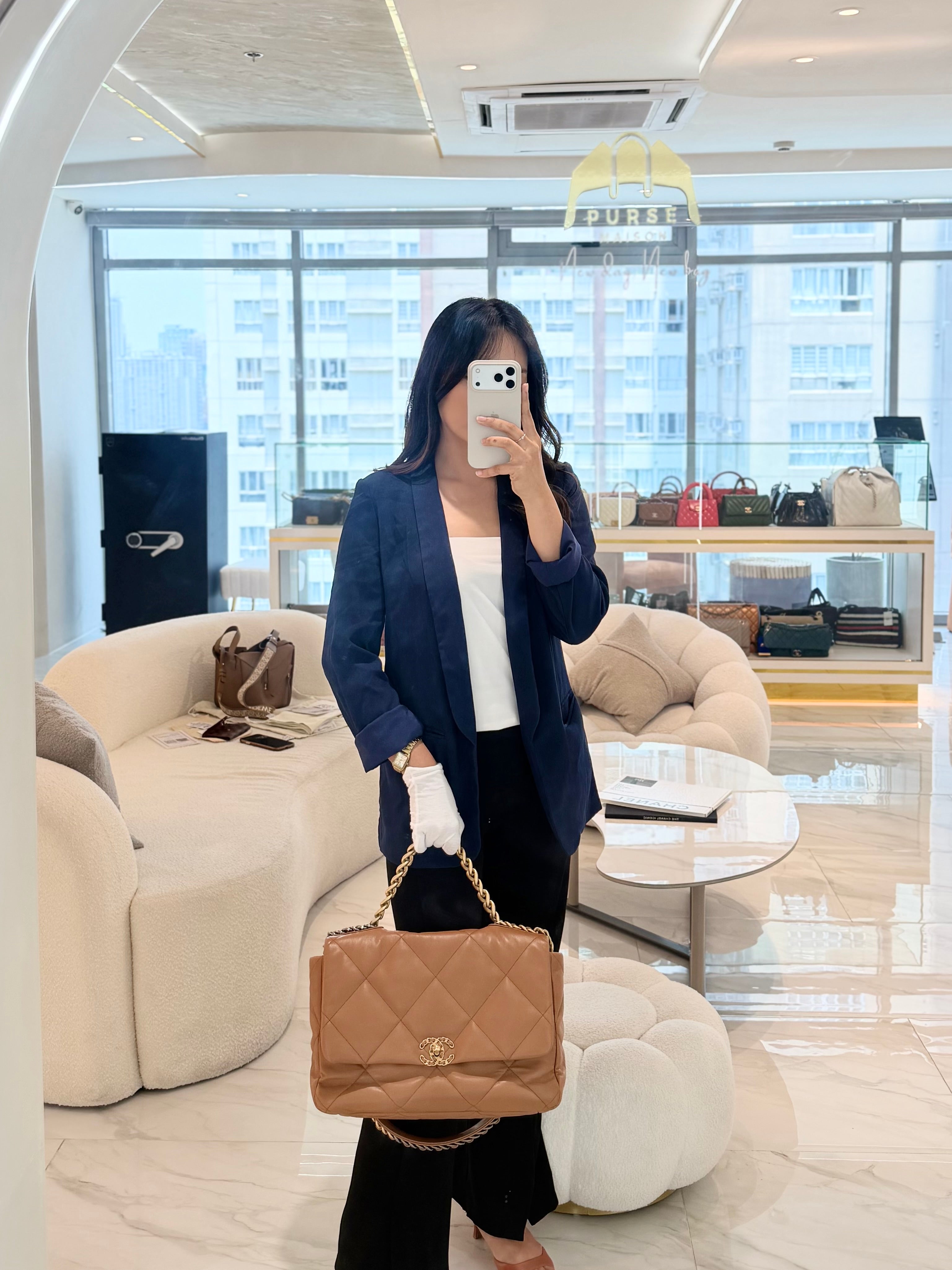 19 Maxi in Caramel Lambskin Leather and Mixed Hardware (Microchip) | Purse Maison Luxury Bags Shop