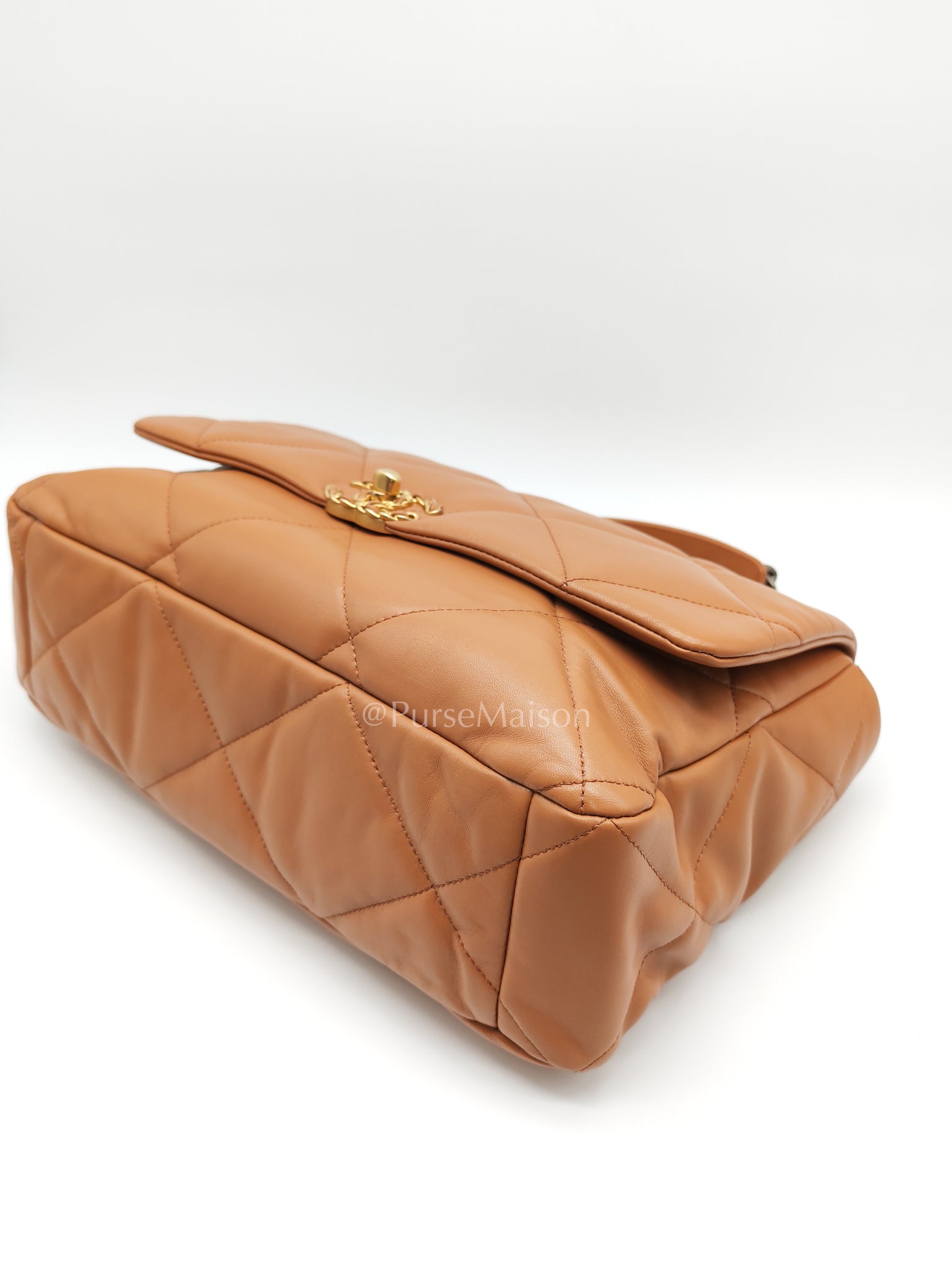19 Maxi in Caramel Lambskin Leather and Mixed Hardware (Microchip) | Purse Maison Luxury Bags Shop