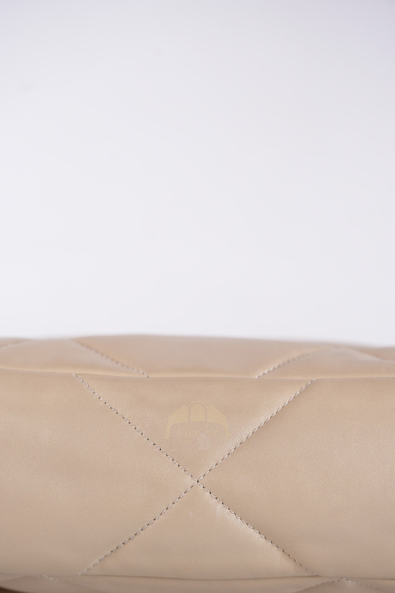 19 Medium in Beige Lambskin Leather & Mixed Hardware Microchip | Purse Maison Luxury Bags Shop