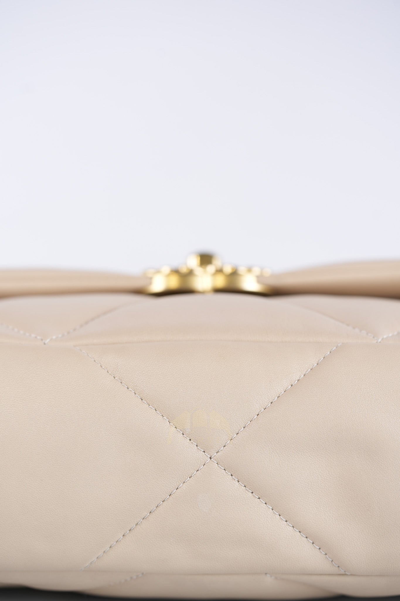 19 Medium in Beige Lambskin Leather & Mixed Hardware Microchip | Purse Maison Luxury Bags Shop