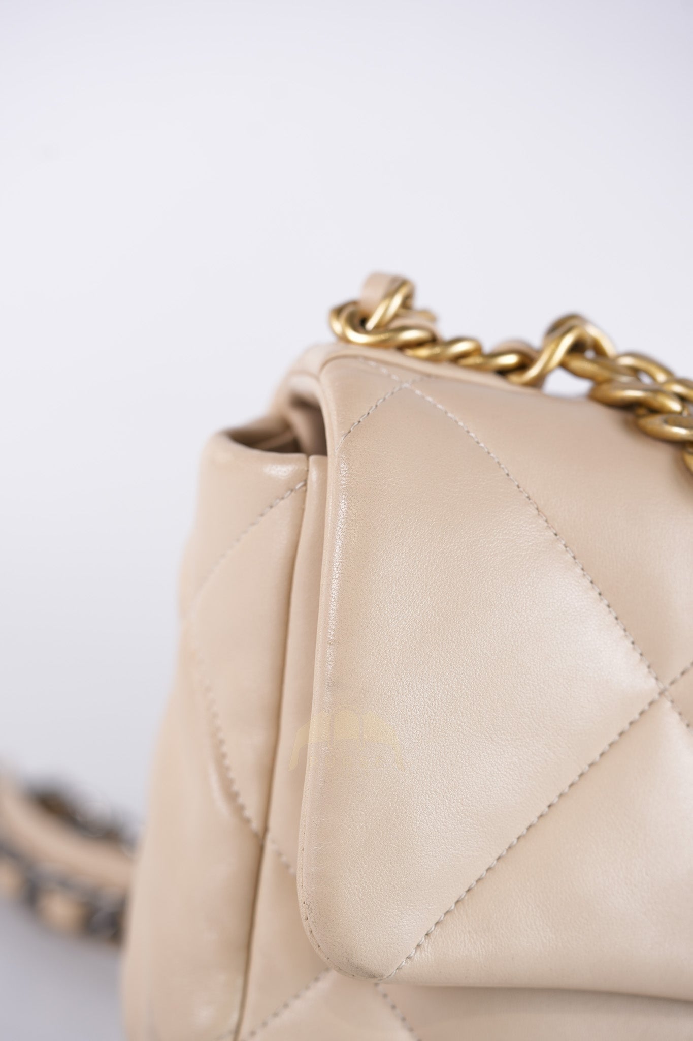 19 Medium in Beige Lambskin Leather & Mixed Hardware Microchip | Purse Maison Luxury Bags Shop