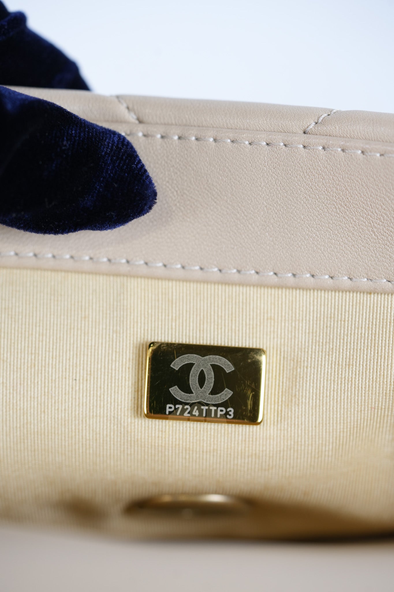 19 Medium in Beige Lambskin Leather & Mixed Hardware Microchip | Purse Maison Luxury Bags Shop