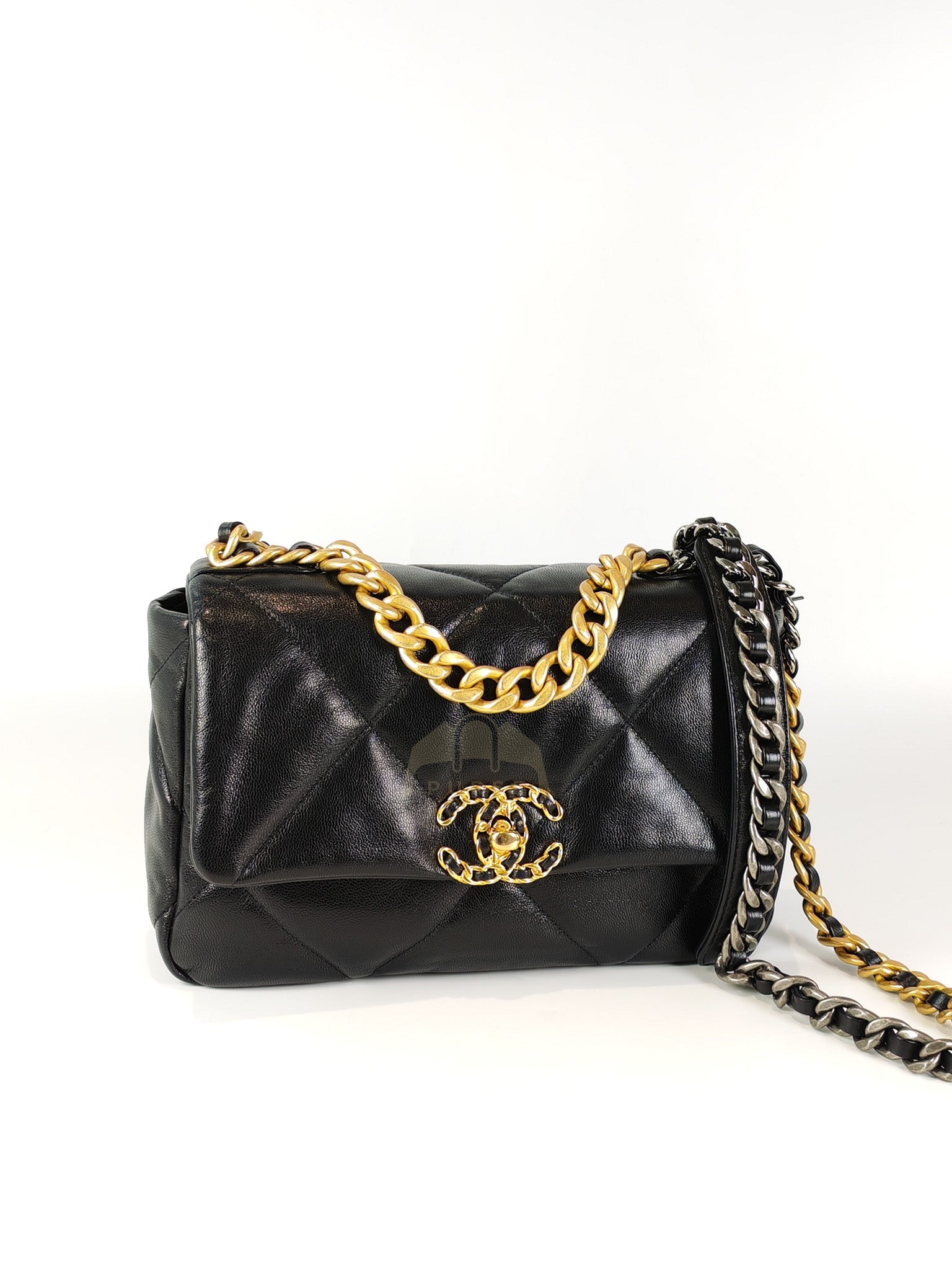 19 Small in Black Lambskin Leather & Mixed Hardware Series 29 | Purse Maison Luxury Bags Shop
