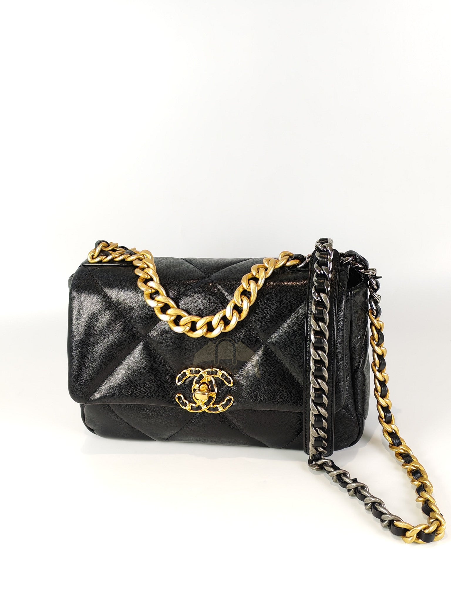 19 Small in Black Lambskin Leather & Mixed Hardware Series 29 | Purse Maison Luxury Bags Shop