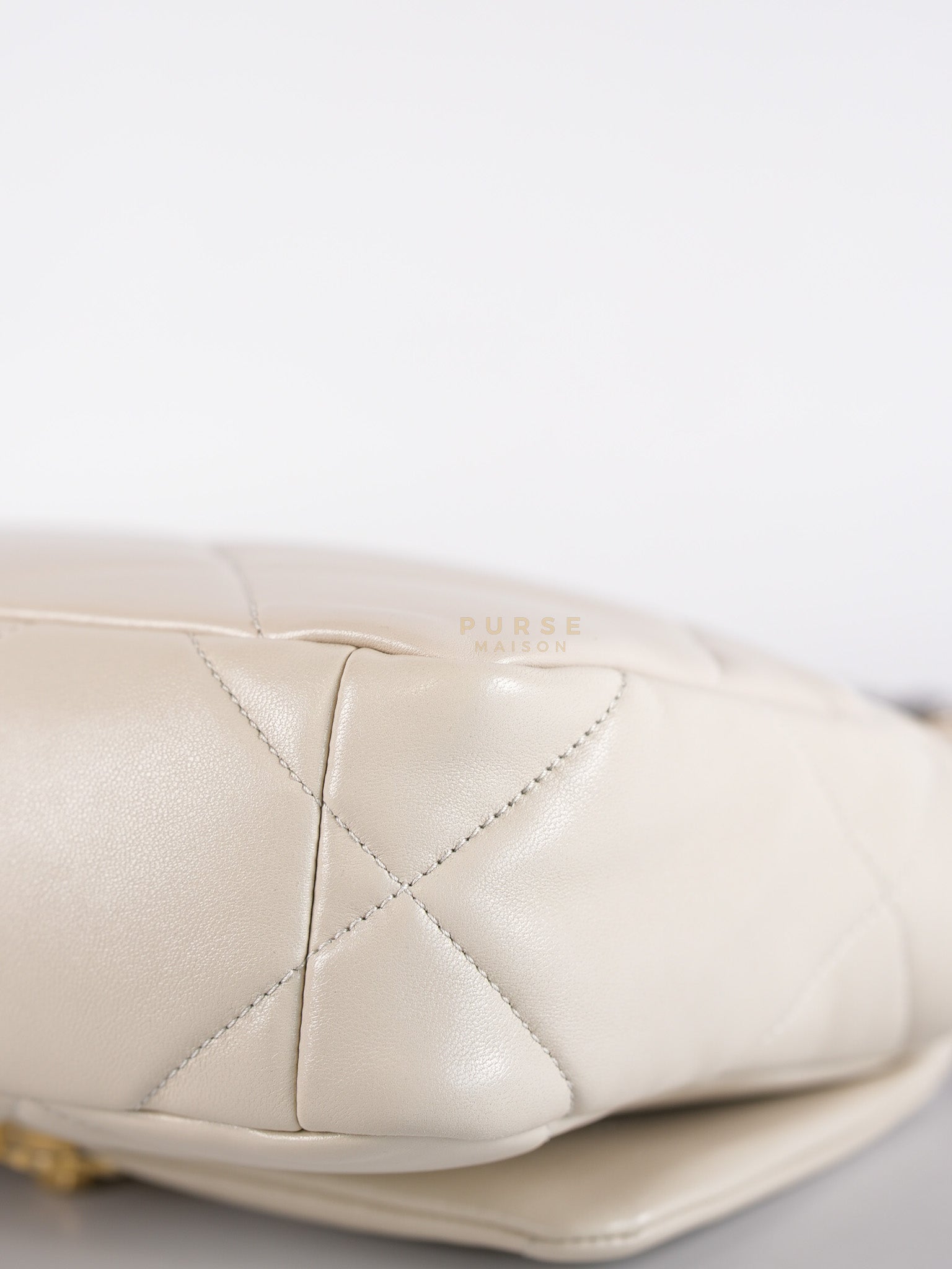 19 Small in Light Beige Lambskin and Mix Hardware Series 30 | Purse Maison Luxury Bags Shop