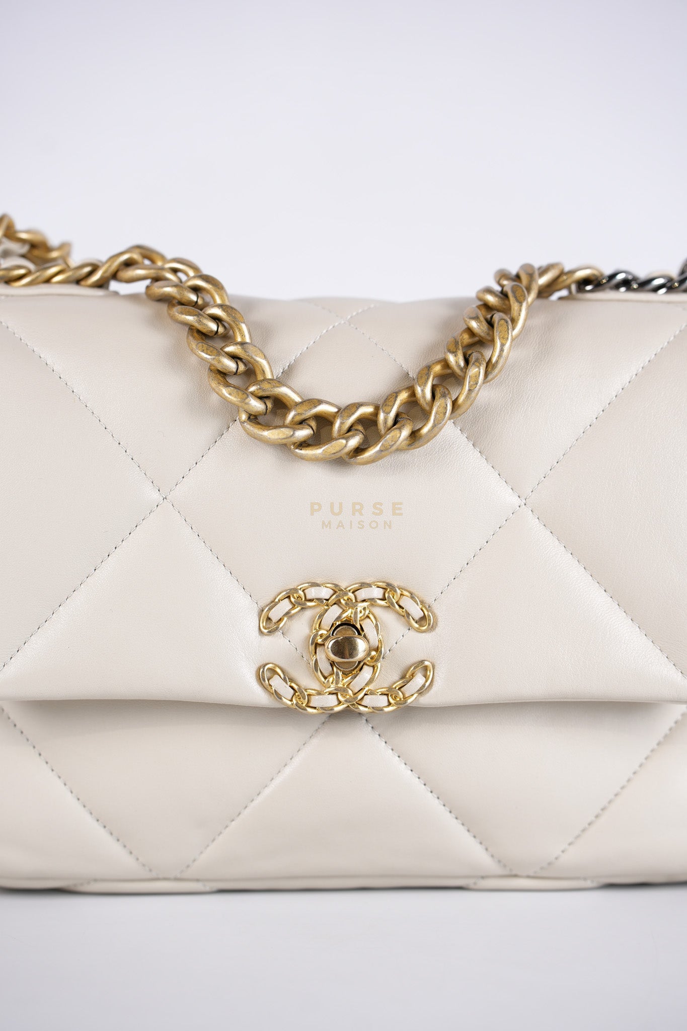 19 Small in Light Beige Lambskin and Mix Hardware Series 30 | Purse Maison Luxury Bags Shop
