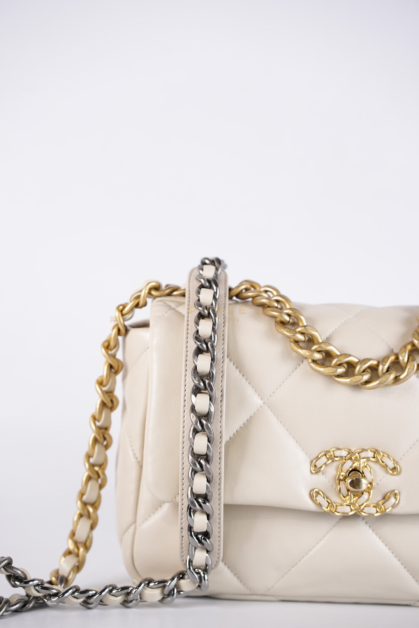 19 Small in Light Beige Lambskin and Mix Hardware Series 30 | Purse Maison Luxury Bags Shop