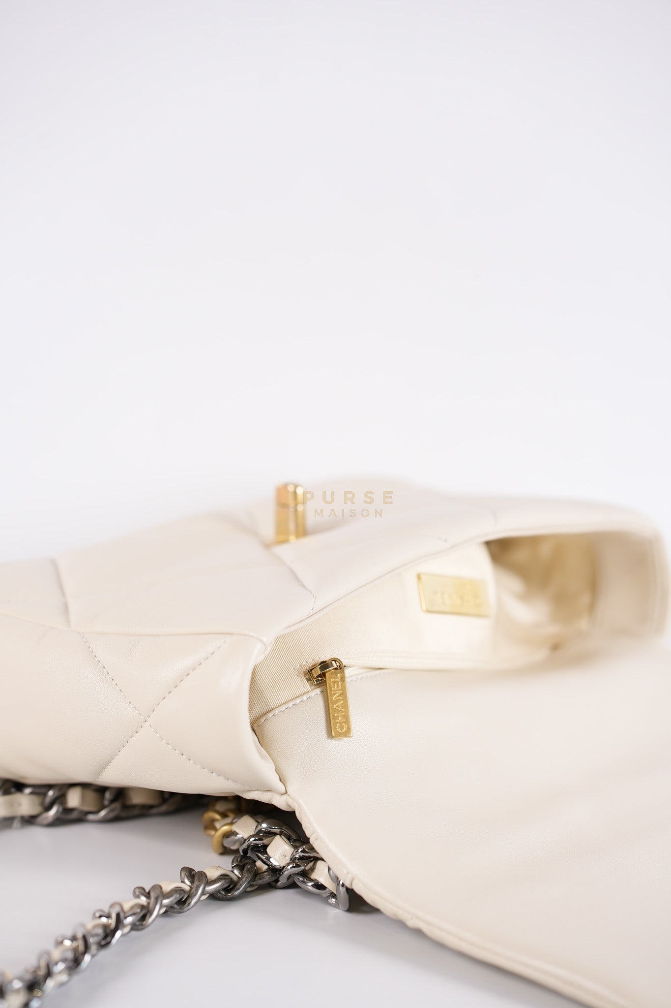 19 Small in Light Beige Lambskin and Mix Hardware Series 30 | Purse Maison Luxury Bags Shop