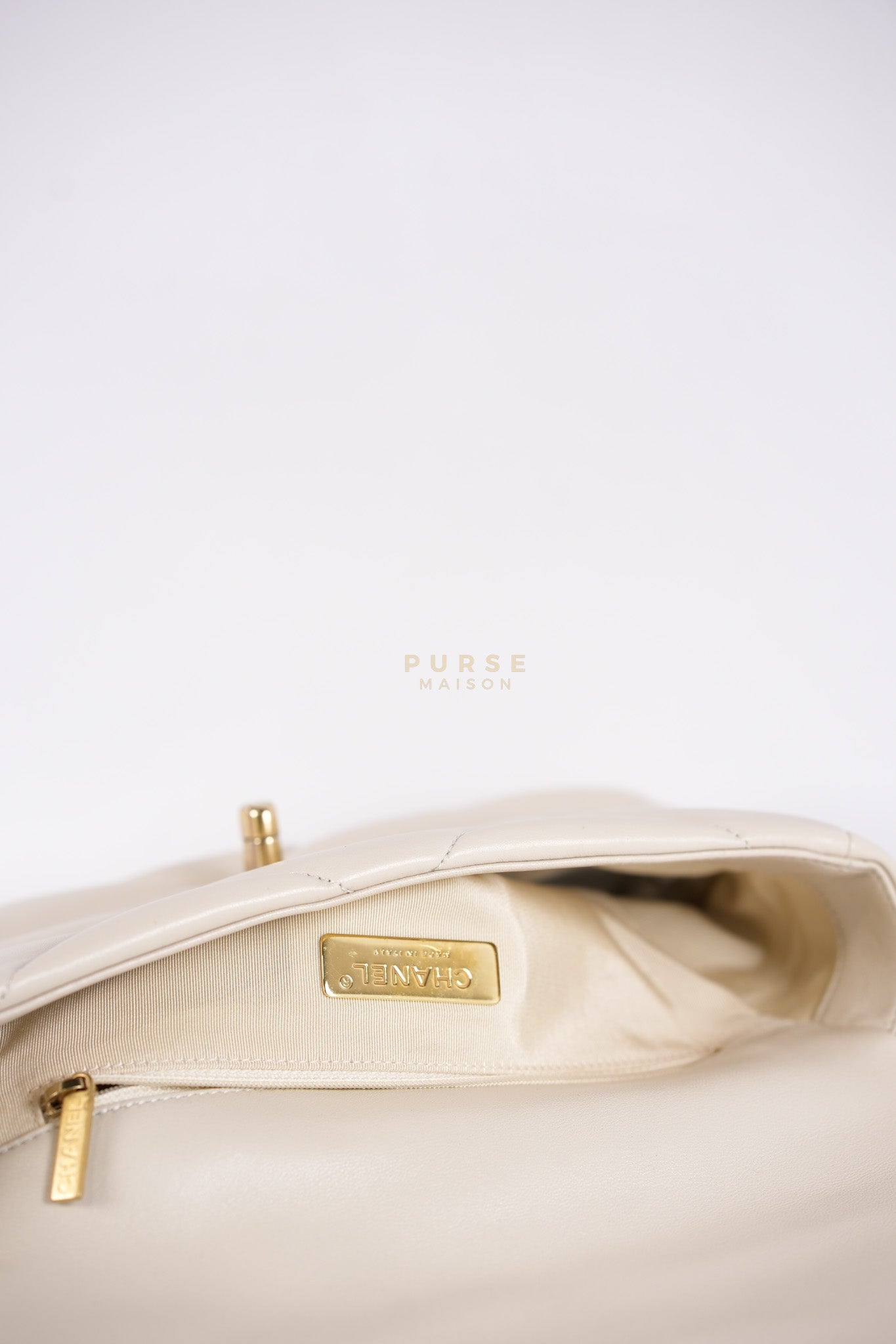 19 Small in Light Beige Lambskin and Mix Hardware Series 30 | Purse Maison Luxury Bags Shop