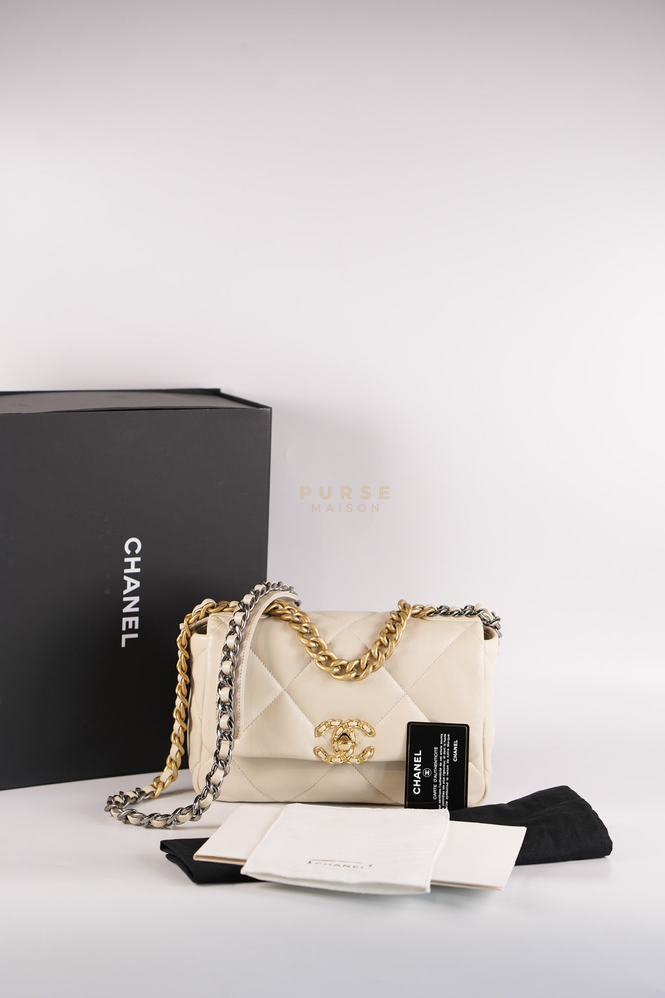 19 Small in Light Beige Lambskin and Mix Hardware Series 30 | Purse Maison Luxury Bags Shop