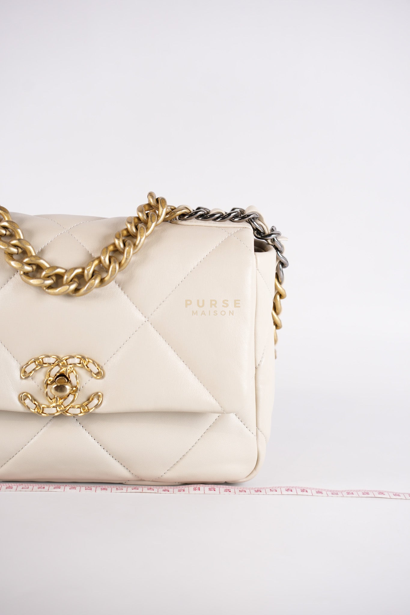 19 Small in Light Beige Lambskin and Mix Hardware Series 30 | Purse Maison Luxury Bags Shop