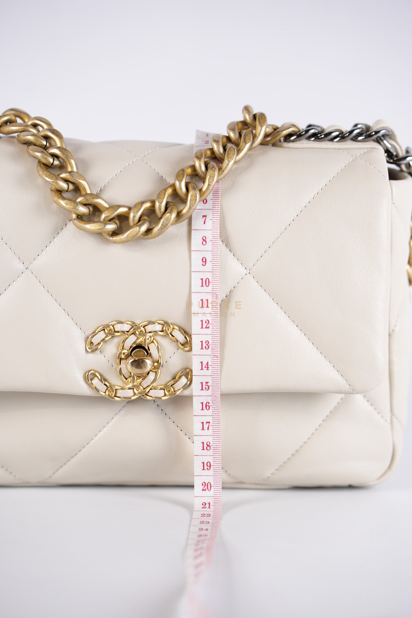 19 Small in Light Beige Lambskin and Mix Hardware Series 30 | Purse Maison Luxury Bags Shop