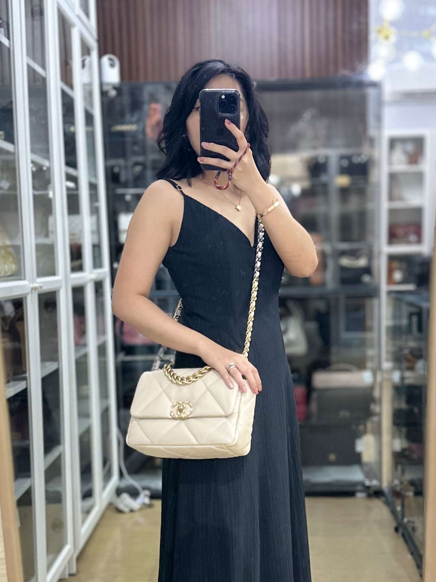 19 Small in Light Beige Lambskin and Mix Hardware Series 30 | Purse Maison Luxury Bags Shop