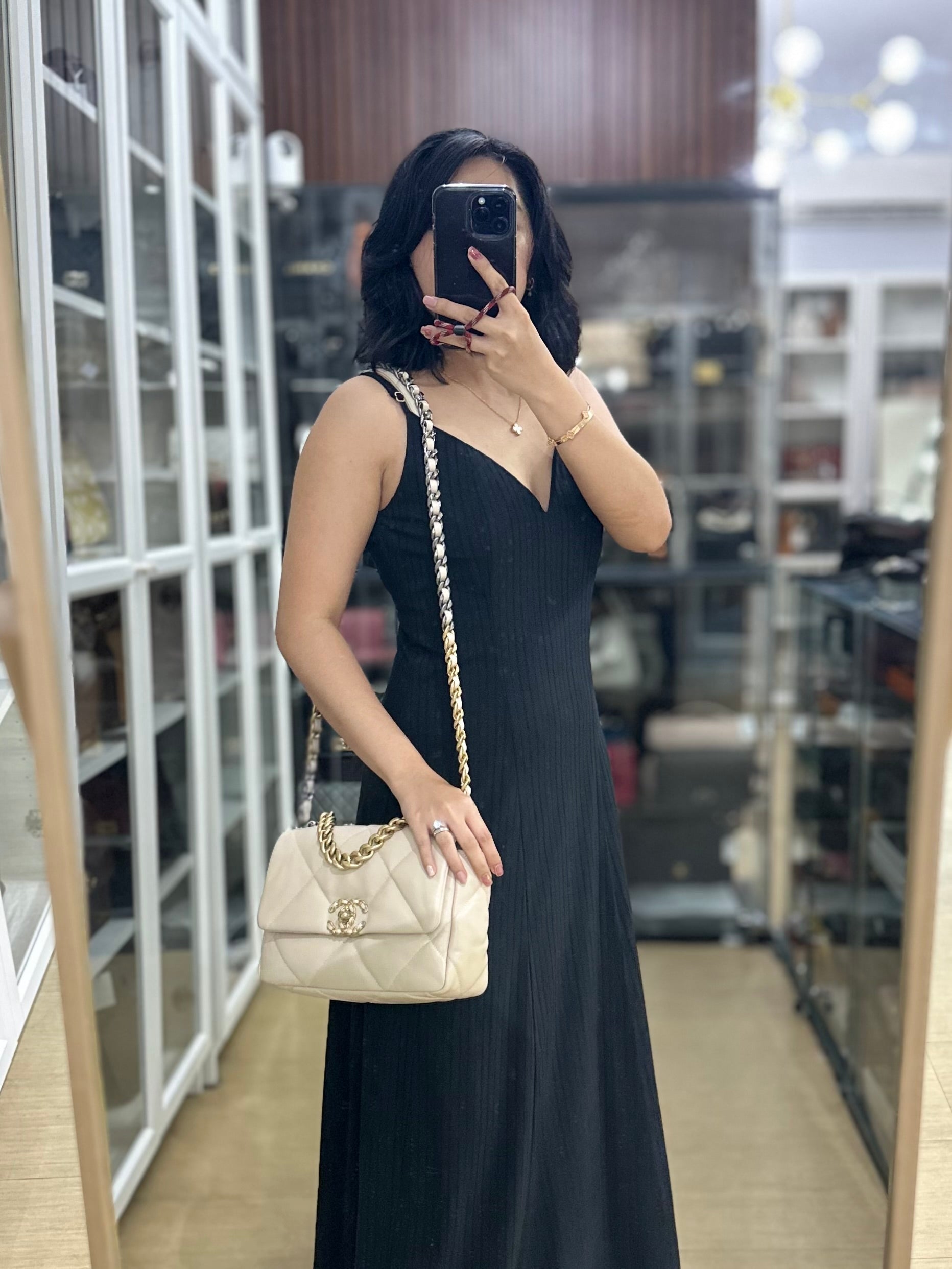 19 Small in Light Beige Lambskin and Mix Hardware Series 30 | Purse Maison Luxury Bags Shop