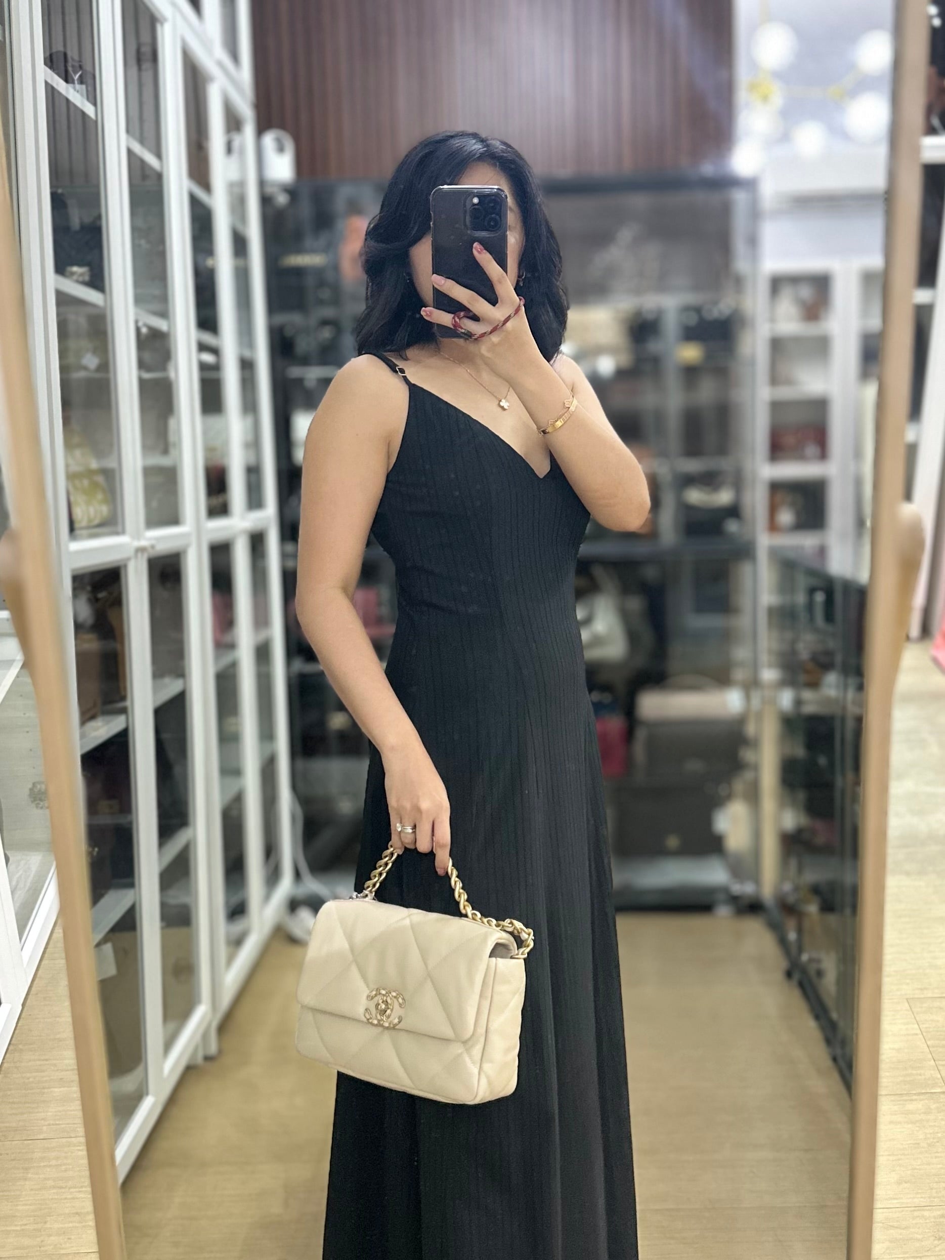 19 Small in Light Beige Lambskin and Mix Hardware Series 30 | Purse Maison Luxury Bags Shop