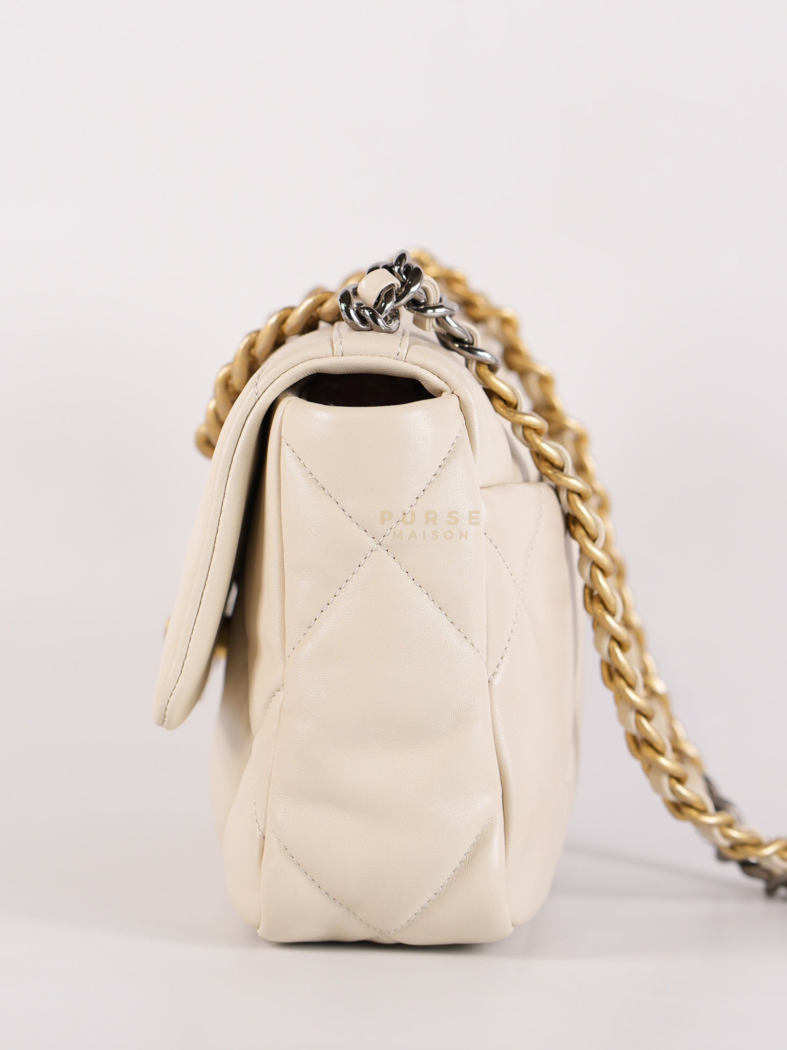 19 Small in Light Beige Lambskin and Mix Hardware Series 30 | Purse Maison Luxury Bags Shop