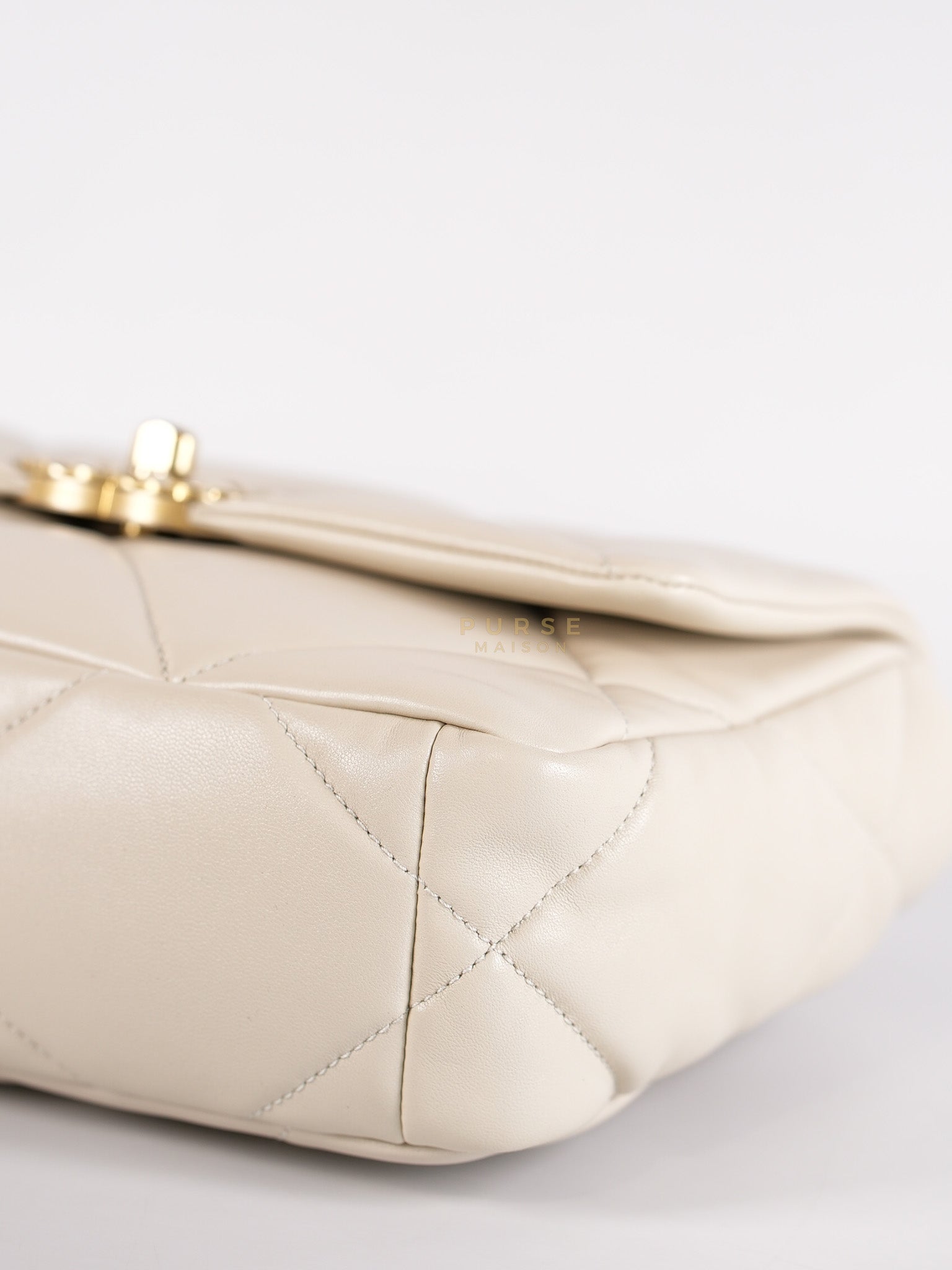 19 Small in Light Beige Lambskin and Mix Hardware Series 30 | Purse Maison Luxury Bags Shop