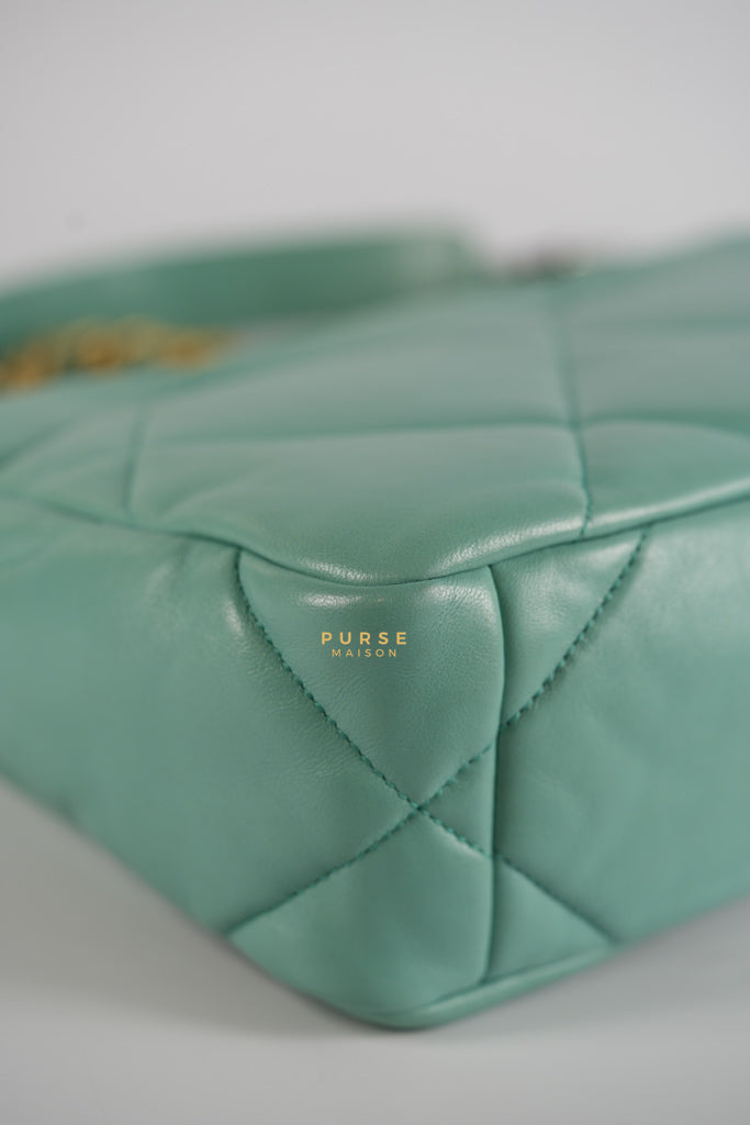 19 Tiffany Blue Lambskin in Gold Hardware Series 31 | Purse Maison Luxury Bags Shop