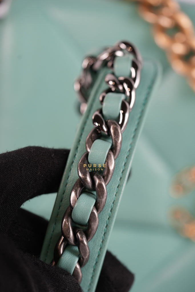 19 Tiffany Blue Lambskin in Gold Hardware Series 31 | Purse Maison Luxury Bags Shop