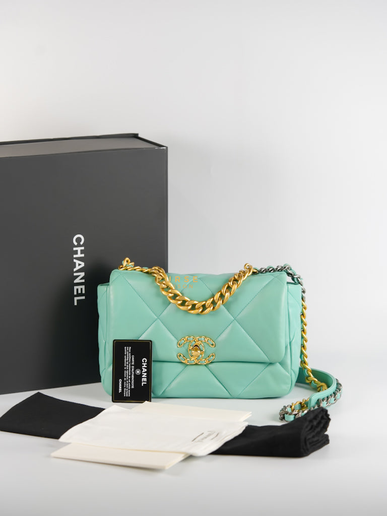 19 Tiffany Blue Lambskin in Gold Hardware Series 31 | Purse Maison Luxury Bags Shop