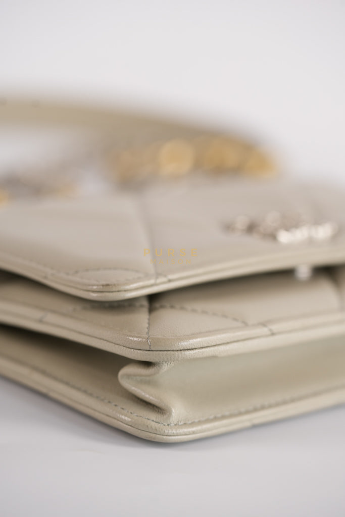 19 Wallet on Chain Light Gray in Mixed Hardware (Microchip) | Purse Maison Luxury Bags Shop