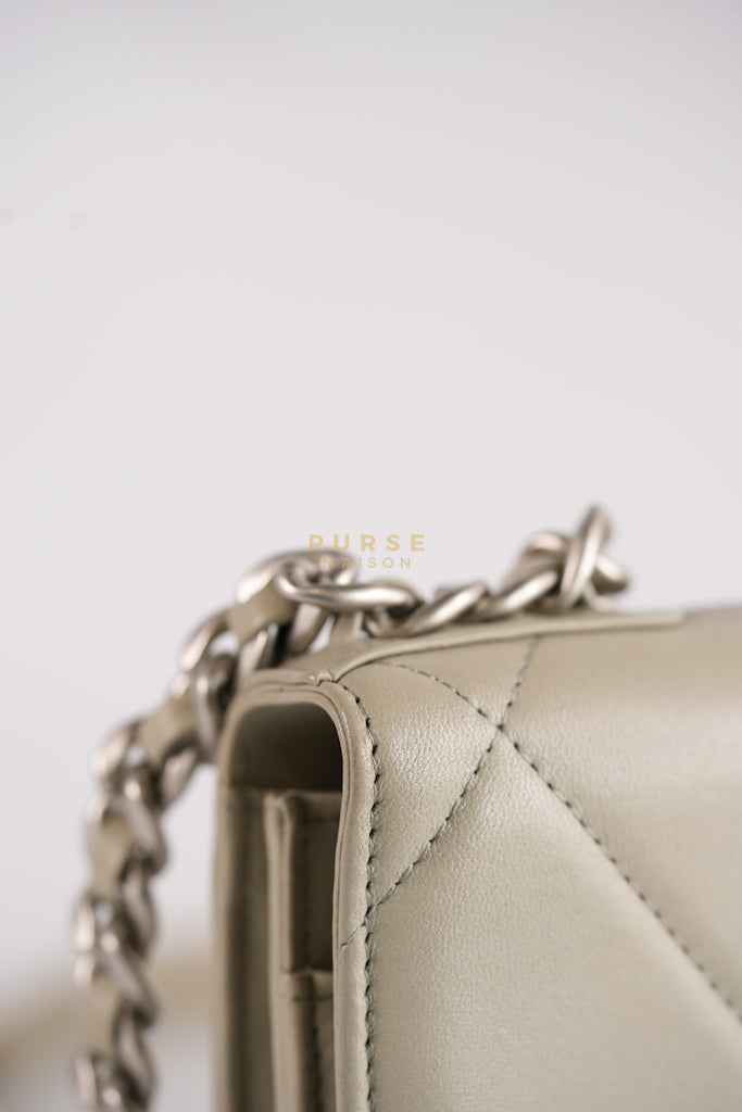 19 Wallet on Chain Light Gray in Mixed Hardware (Microchip) | Purse Maison Luxury Bags Shop