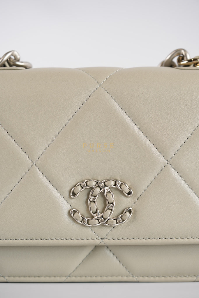 19 Wallet on Chain Light Gray in Mixed Hardware (Microchip) | Purse Maison Luxury Bags Shop