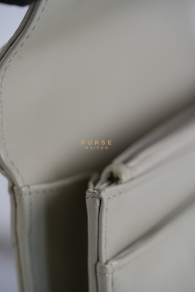 19 Wallet on Chain Light Gray in Mixed Hardware (Microchip) | Purse Maison Luxury Bags Shop