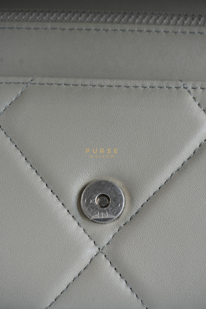 19 Wallet on Chain Light Gray in Mixed Hardware (Microchip) | Purse Maison Luxury Bags Shop